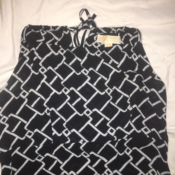 Geometric Halter maxi dress - Picture 3 of 9